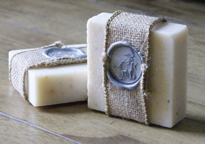 Legend's Creek Farm - Rhode Island Honey & Goat Milk Soap