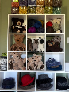 Elizabeth's Fiber to Yarn - Hay & Plant's