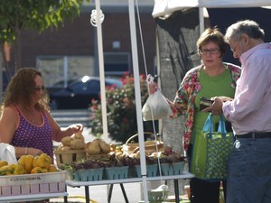 Farmers Market on 4th