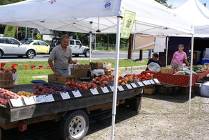 Essential Eating Farmers Market
