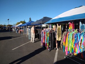 The Saturday Market by the River