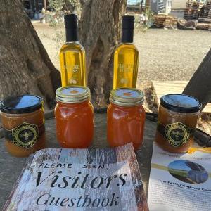 Fantozzi Farms Fruit Stand